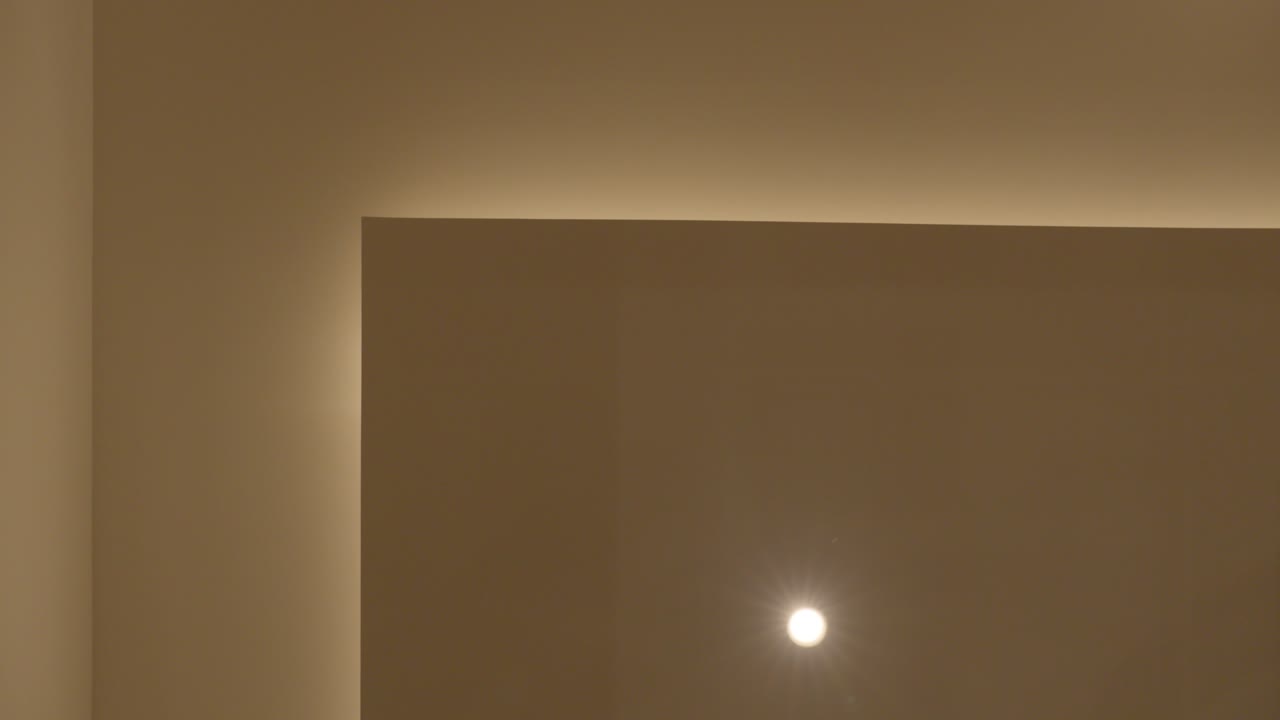 Minimalist Interior Design: Recessed Lighting in a Modern Room