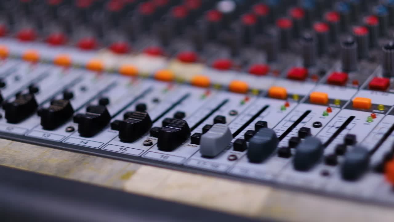 detalles de la estación de trabajo de la emisora en vivo