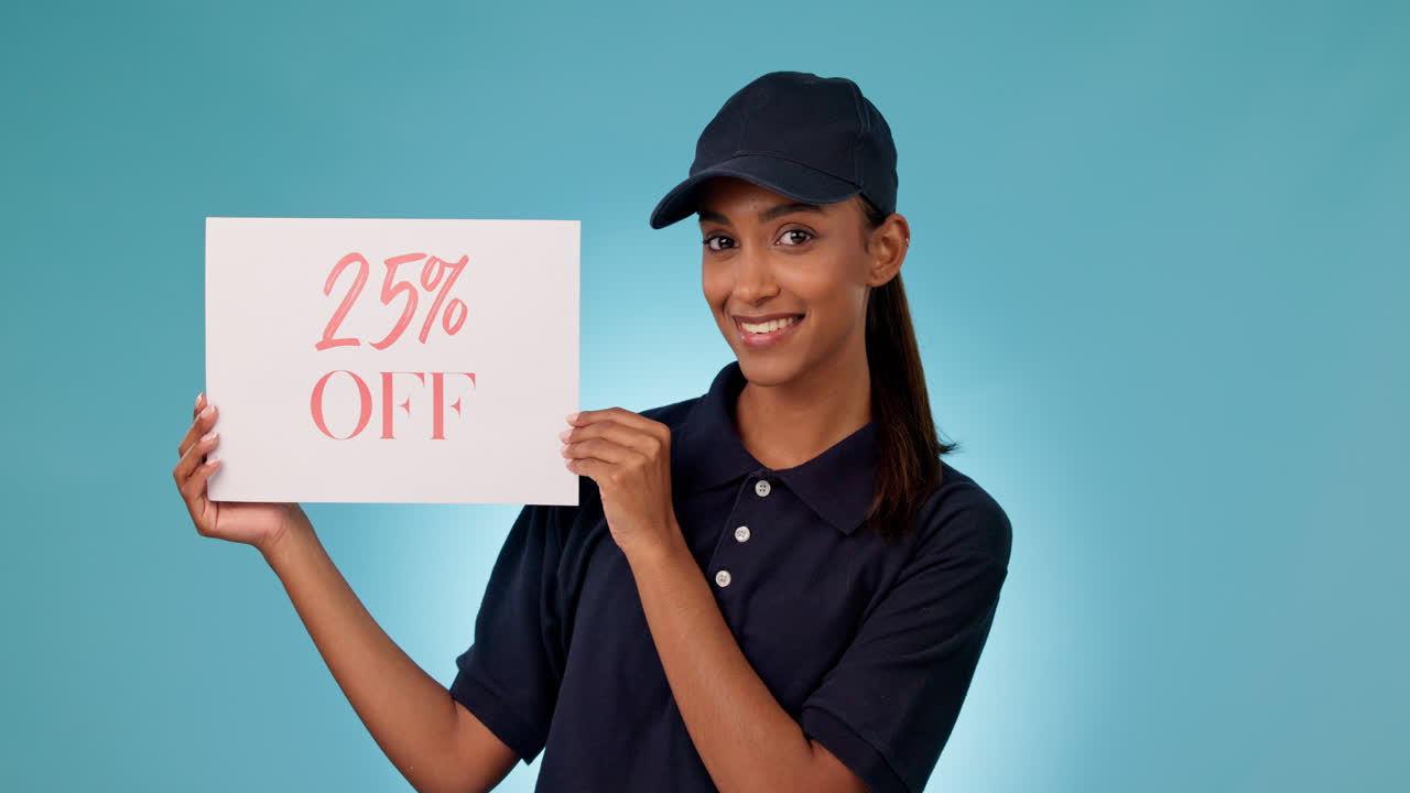 Donna felice, poster e pubblicità di sconto