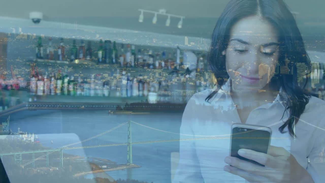 animación de una mujer caucásica usando un teléfono inteligente sobre un paisaje marino