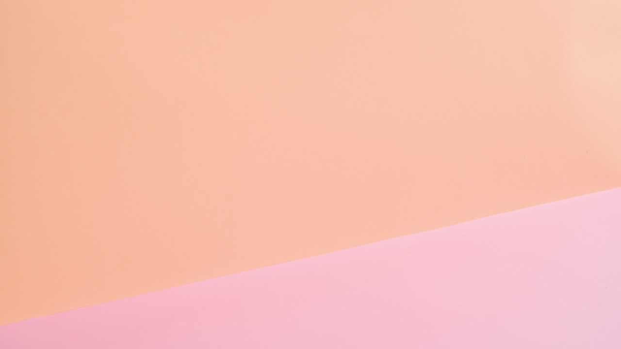 심장 풍선이 날아가고 손으로 리본을 잡으십시오. 움직임을 멈추십시오.