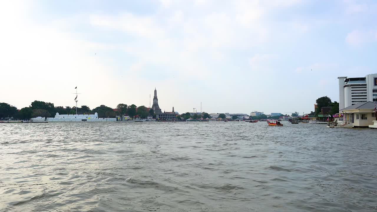 방의 차오프라야 강 (chao phraya river)