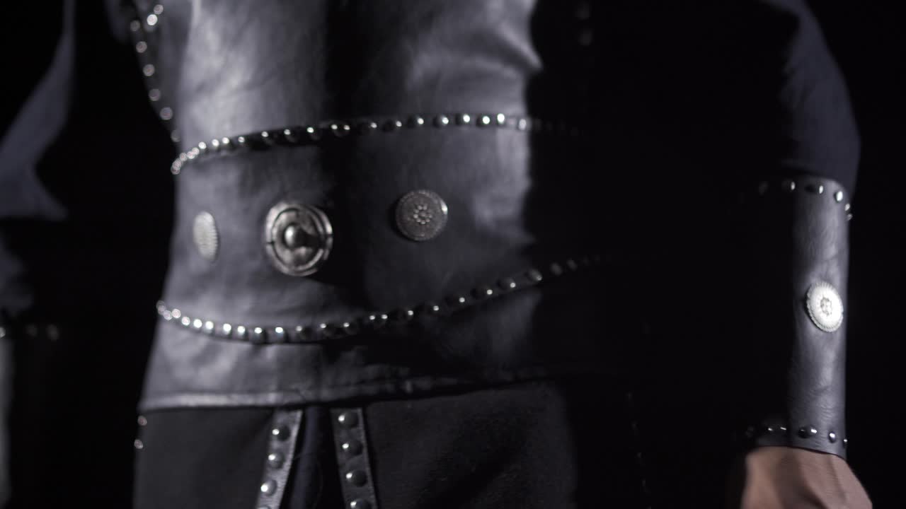 중세 전사, 검은 바탕.