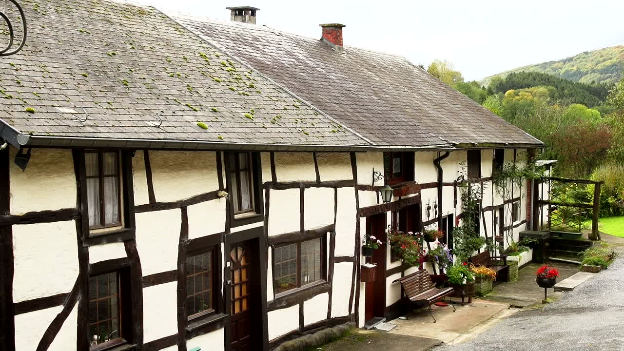 흙벽이 있는 집