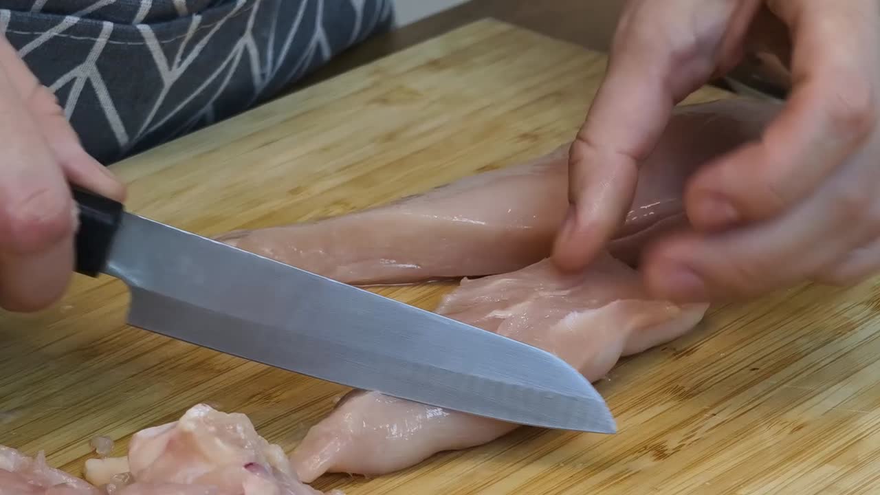 Приготовление сырой курицы