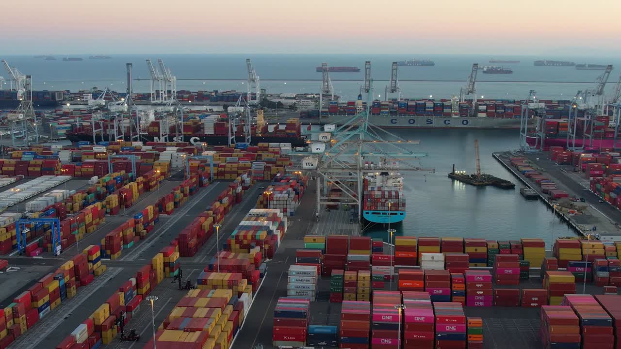 el puerto de los ángeles es una foto amplia.