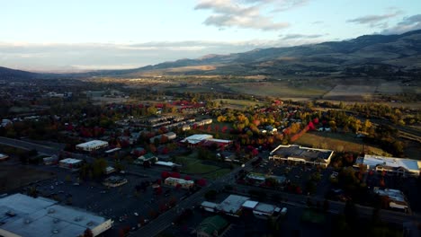 Ashland,-Oregon,-USA,-Herbst-2022