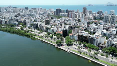 playa de ipanema en el centro de rio de janeiro en rio de janeiro brasil