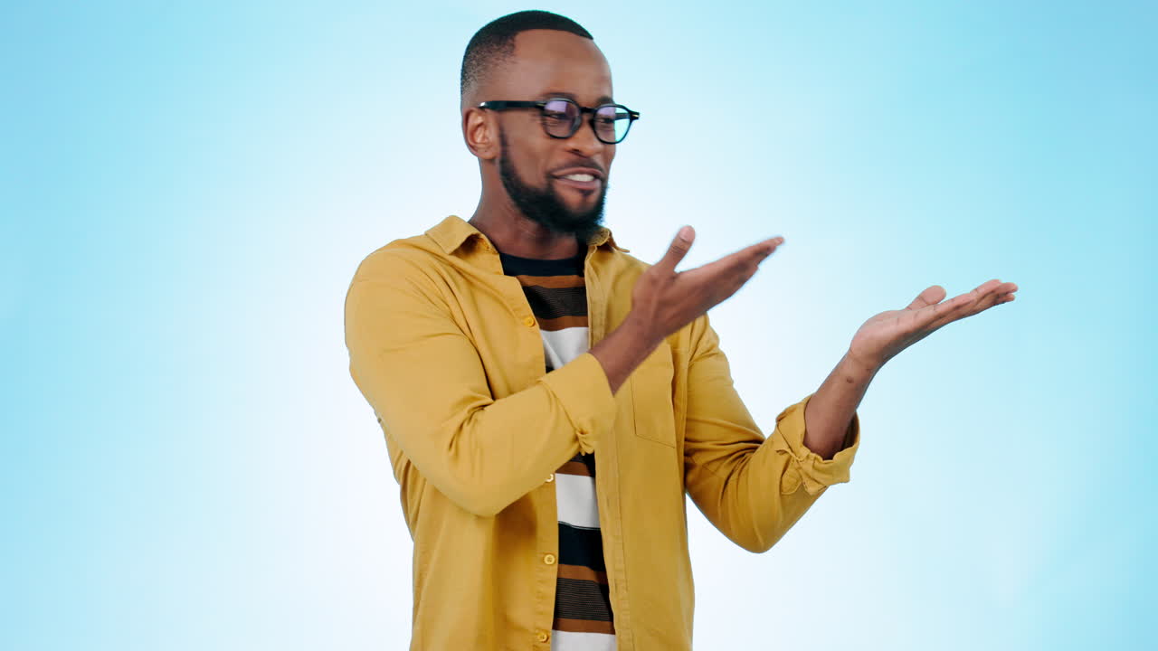 cara, emocionado y hombre publicidad de la palma