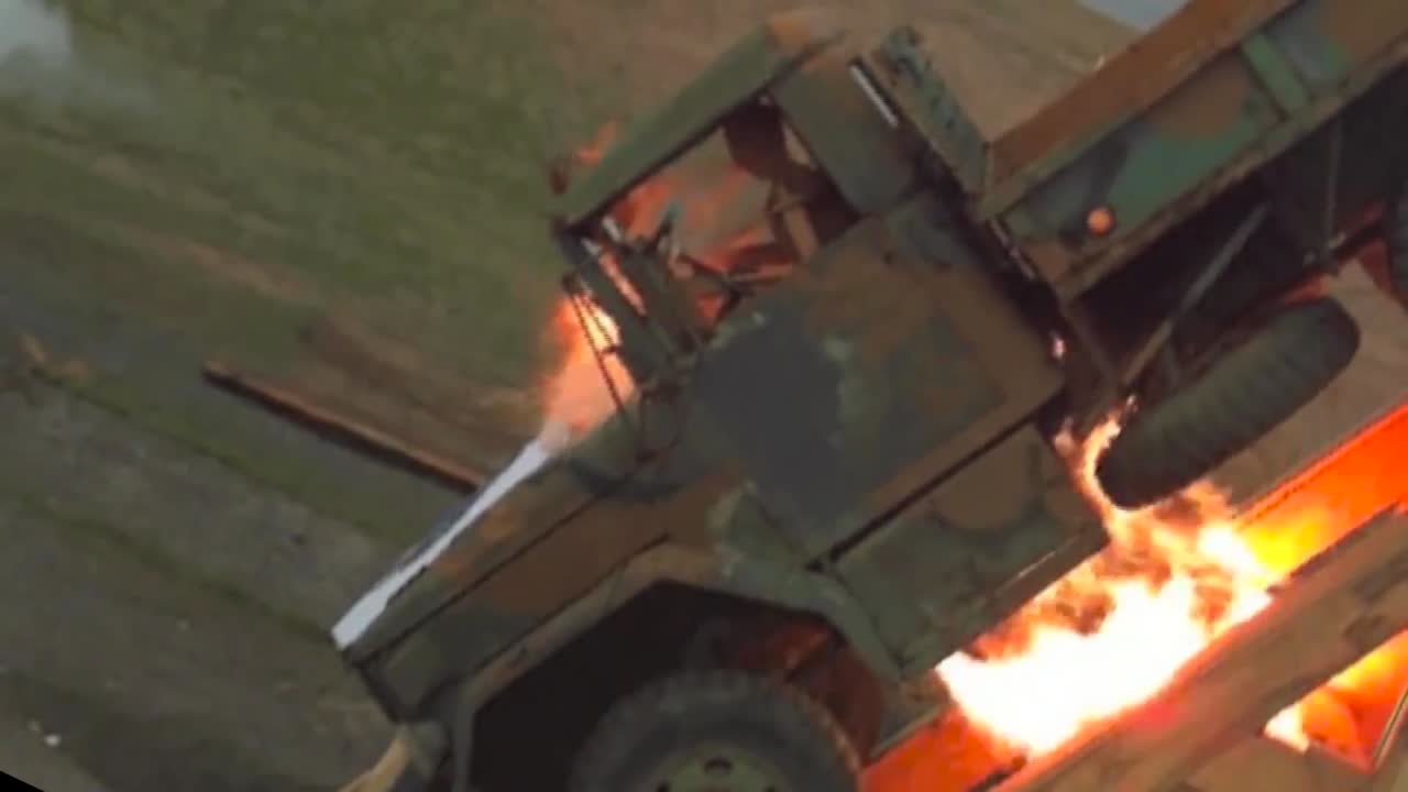 발사되는 로켓의 극단적인 슬로우 모션 샷 1