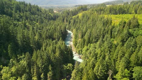 Vista-Aérea-Del-Río-Mamquam,-BC,-Canadá.