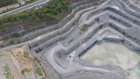 vista aérea de una cantera activa