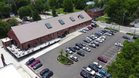 Mercado-Del-Este-En-Columbus,-Ohio-En-El-Distrito-De-Trolley,-Dron-Aéreo