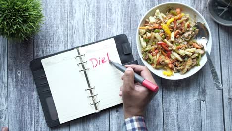 plan de dieta con ensalada de atún saludable