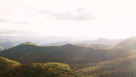 Drone-shot-of-Appalachian-mountain-landscape-in-the-fall-during-changing-of-seasons