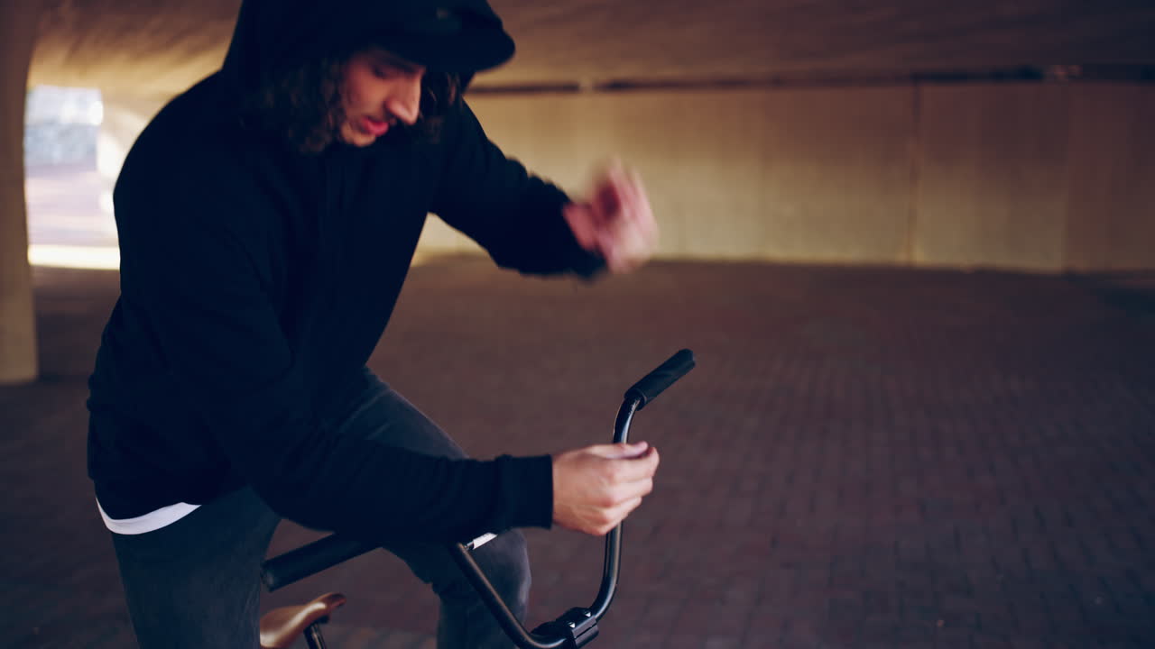 인생은 평범하기에는 너무 짧습니다.