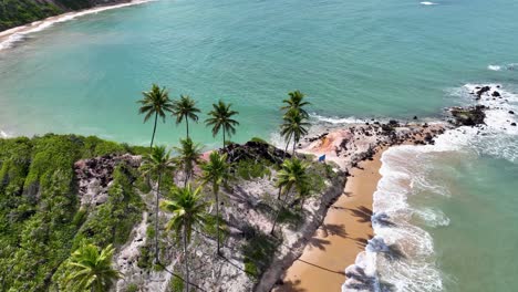 Playa-De-Coqueirinho-En-Joao-Pessoa-En-Paraiba-Brasil