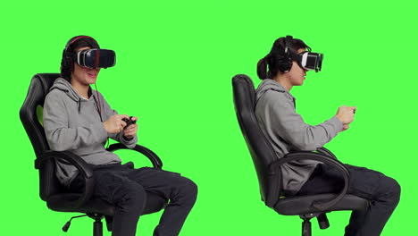 un tipo asiático lleva un casco de realidad virtual.