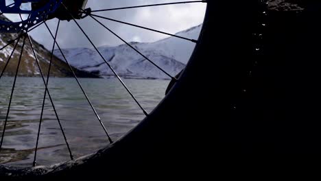 Bicycle-wheel-in-the-main-lagoon-xinantecatl-volcano-in-Mexico,-this-is-a-tourist-location-in-the-beautiful-nevado-de-toluca-mountain