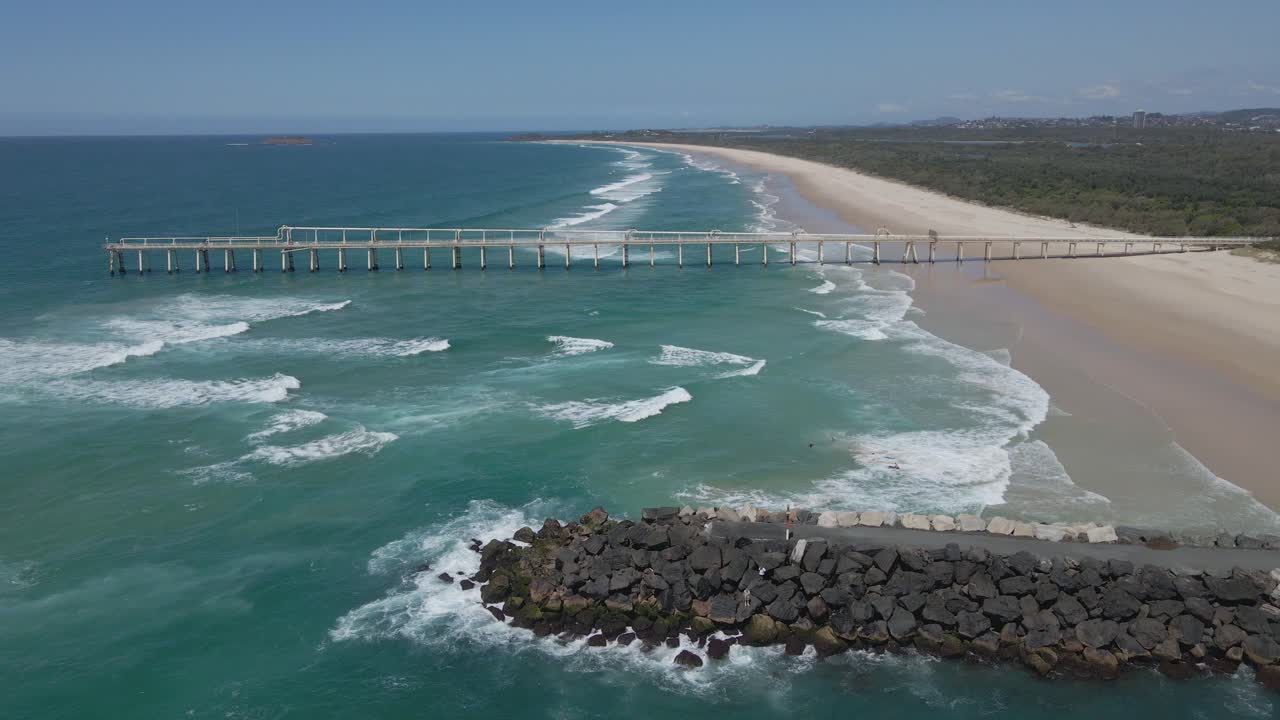 panorama del malecón de south head y el embarcadero en la playa de letitia en gold coast, queensland, australia