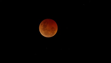 primer plano del eclipse lunar de luna de sangre