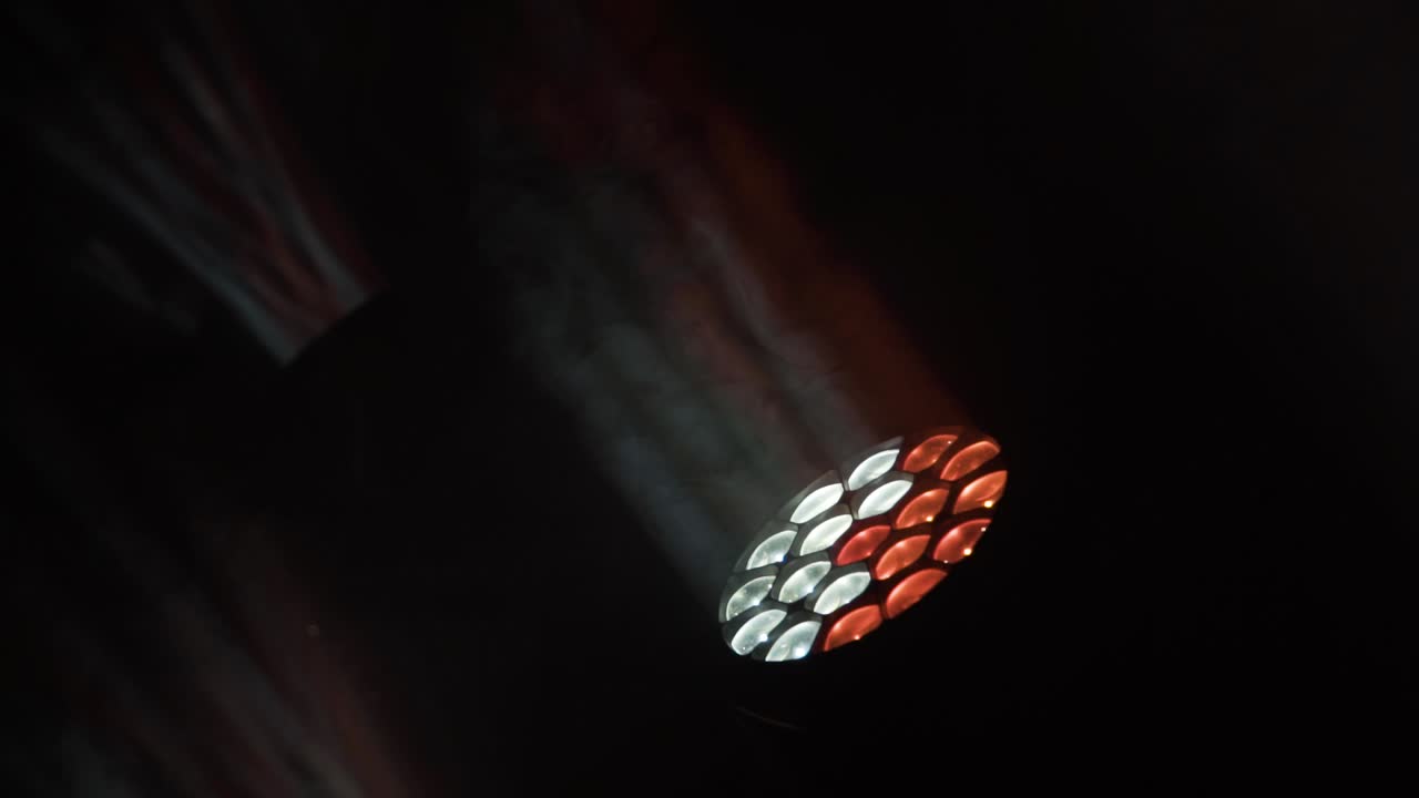 빨간색과 흰색 로봇 콘서트 조명, 장비 b-롤 영상