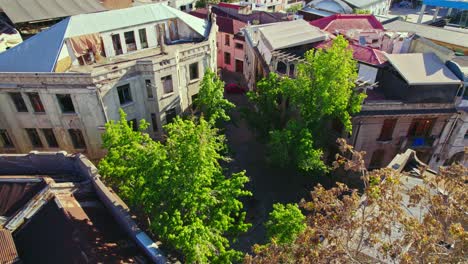 -Establishing-shot-overhead-Freedom-of-the-Press-Square-in-Barrio-Concha-y-Toro