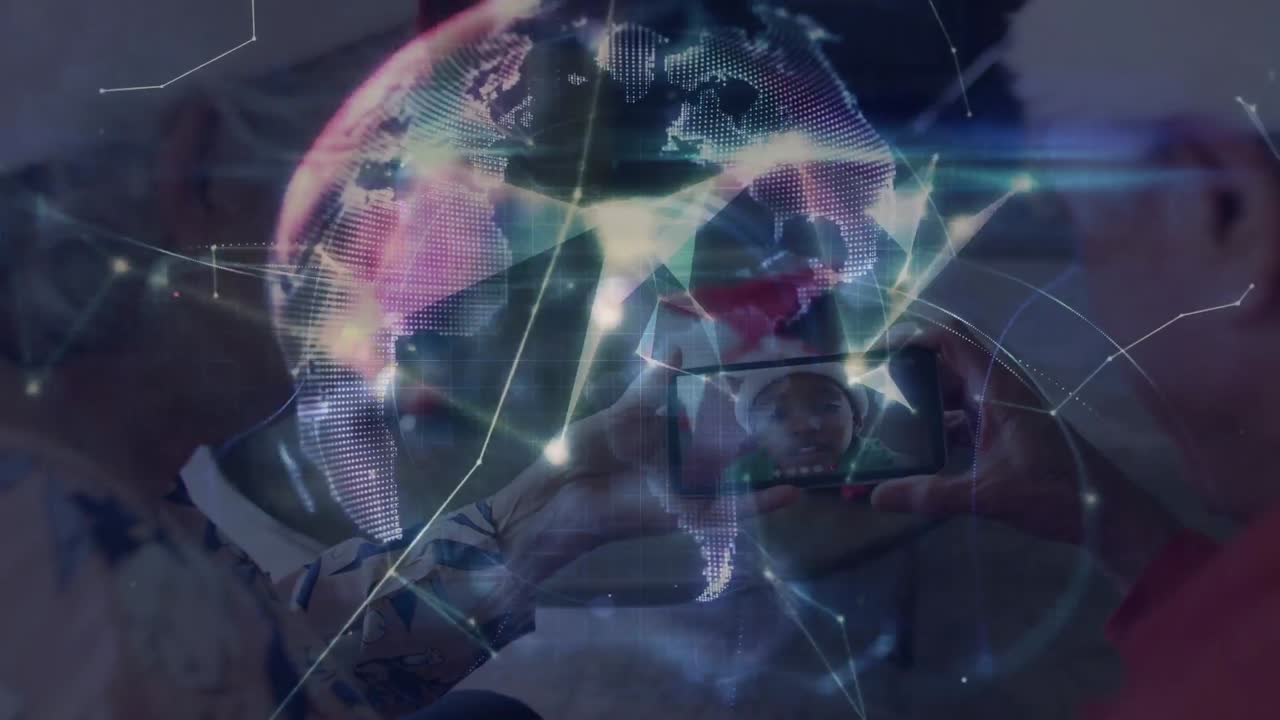 animación de la red de conexiones y el globo sobre pareja caucásica usando teléfono inteligente