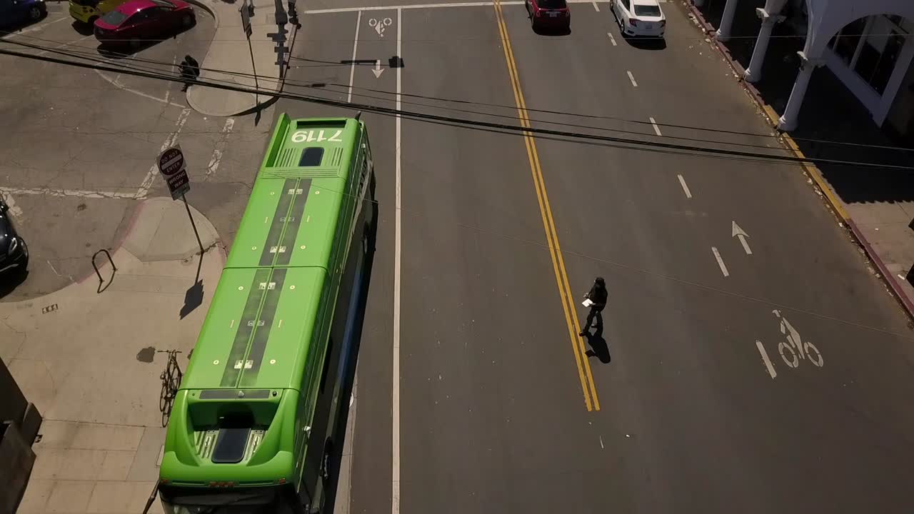 유명한 베니스 문자 기호, 녹색 버스 정류장 역