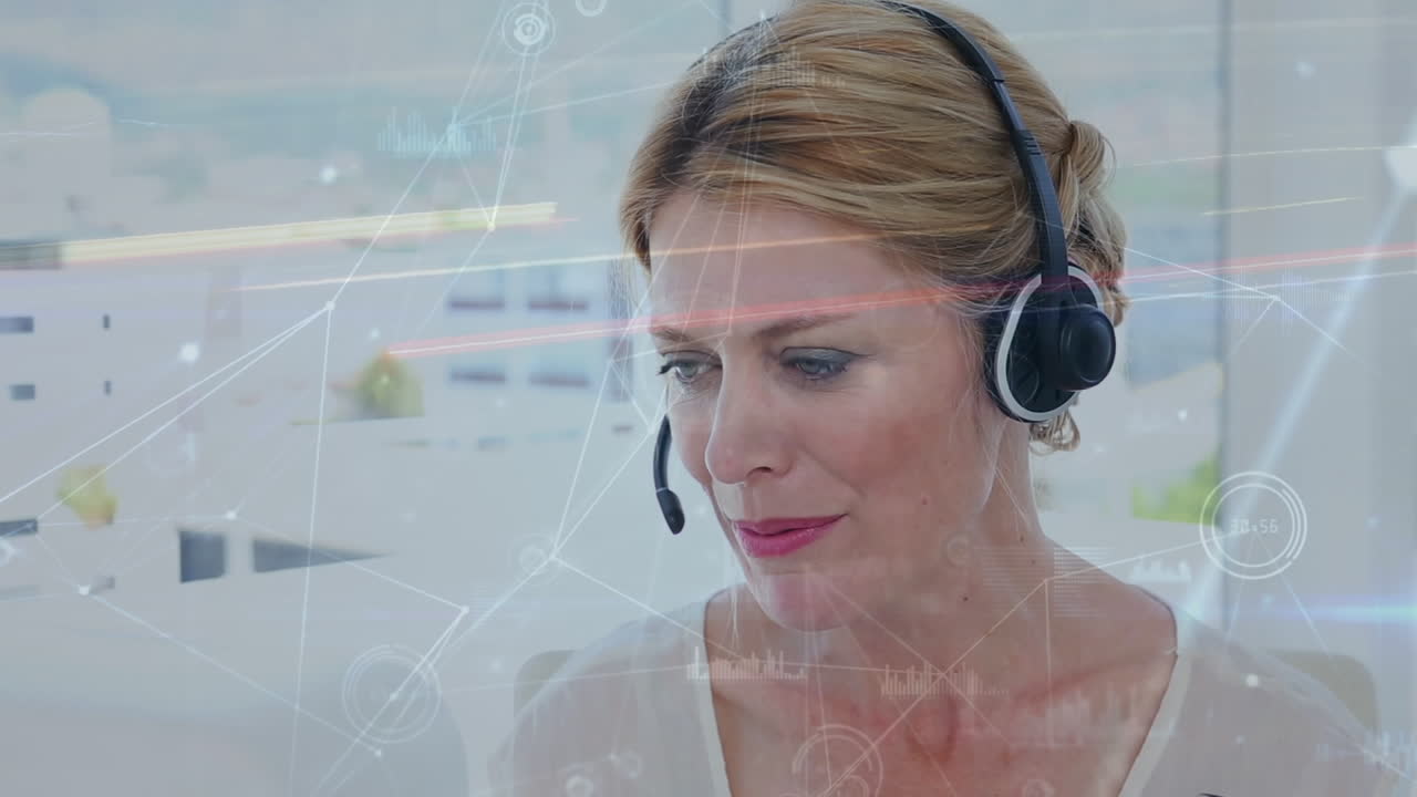 анимация сети связей через счастливую кавказскую консультантку