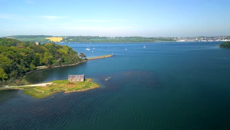 fotografía aérea de strangford lough en el condado de down, irlanda del norte