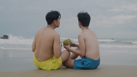 Couple-drinking-coconut-water