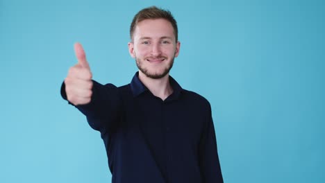 me gusta no estar de acuerdo con el gesto del pulgar del hombre gif
