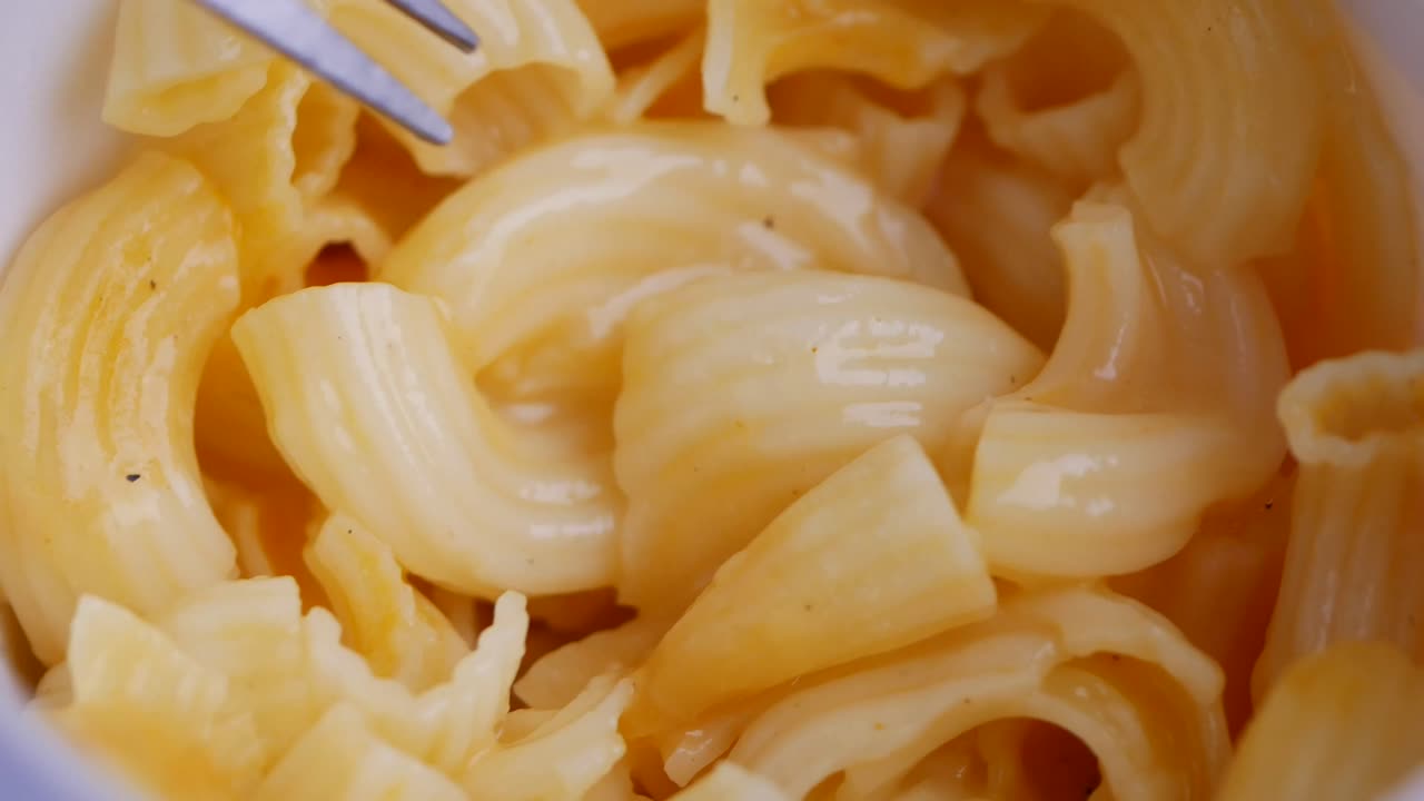 Mac and Cheese Close-up