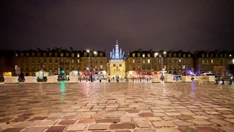 Timelapse-De-La-Ciudad-Nocturna-De-Burdeos-Francia-Que-Muestra-La-Porte-Cailhau