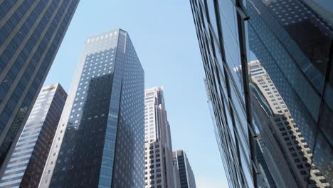horizonte de la ciudad de nueva york, vista desde abajo