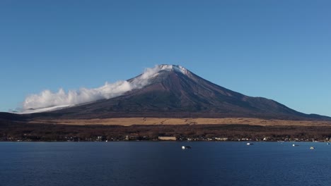 富士山的天際線空中圖