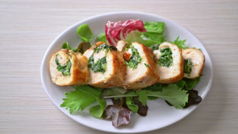 baked chicken breast stuffed with cheese and spinach