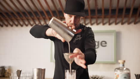 bartender preparing cocktails