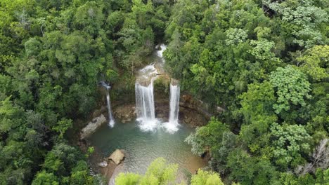 Vista-Aérea-De-La-Cascada-De-Salto-Alto-En-La-Provincia-De-Monte-Plata-Cerca-De-Bayaguana-En-La-República-Dominicana