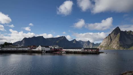 vista del pueblo de lofoten 01