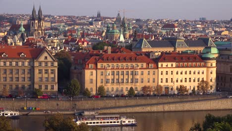 Beautiful-establishing-shot-of-boats-along-the-Vltava-Río-in-Prague-Czech-Republic-1