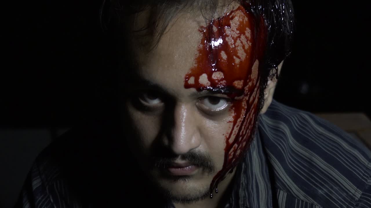 hombre herido de sangre