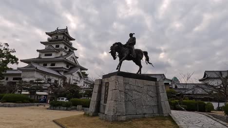 The-beautiful-statue-of-Todo-Takatora-is-in-Imabari,-at-the-foot-of-the-castle-hil