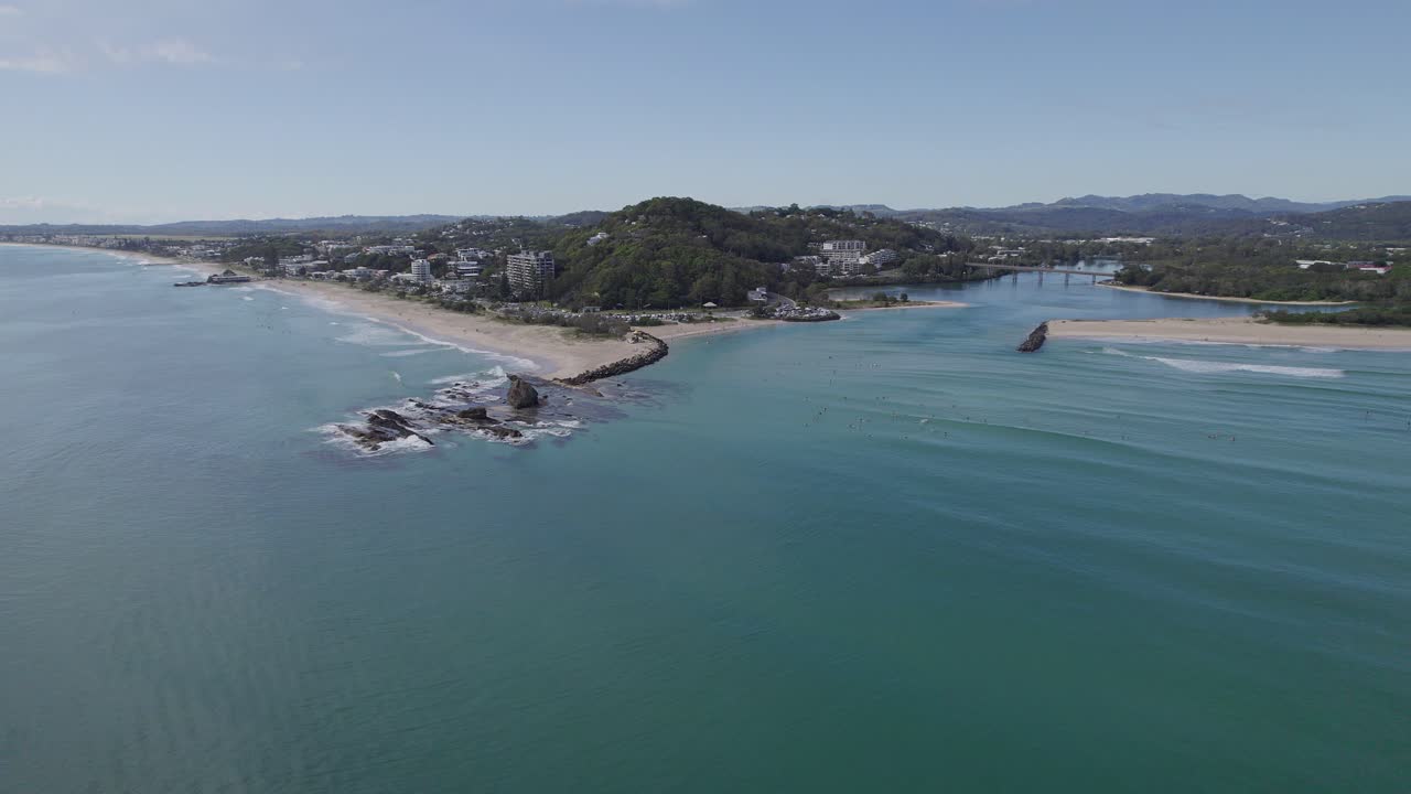 boca de currumbin creek - impresionante lugar costero en gold coast, queensland, australia
