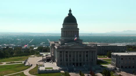 Impresionante-Filmación-Con-Drones-Del-Capitolio-De-Salt-Lake-City,-Utah