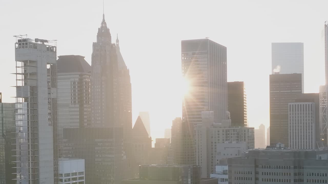 Paisaje urbano al amanecer