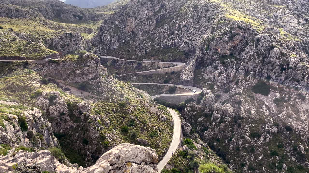 산의 곡선 도로에서 교통, sa calobra 도로 마요르카, 스페인, 공중 정적 보기
