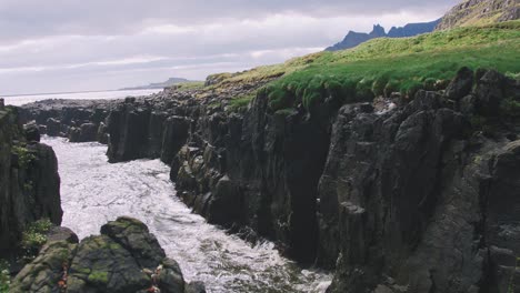fiordo rocoso y hermoso cielo, fiordos del este de islandia