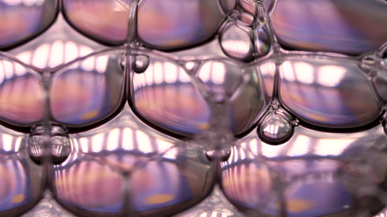 disparo macro de burbujas brillantes coloridas y colores del arco iris